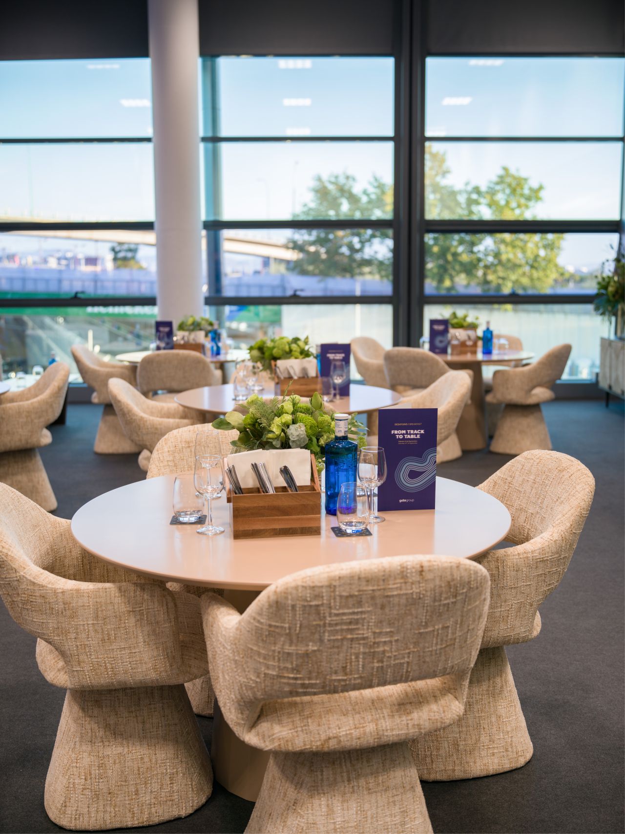 From track to table, and everything in between. A few moments from the gategroup Suite in Madrid — conversations flowing